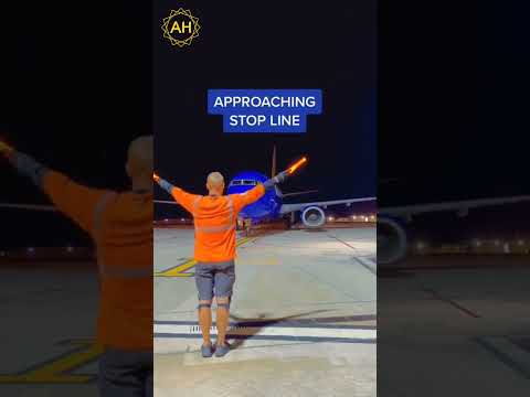 Aircraft Parking | Aircraft Marshalling | #parking #aircraft #aviator #aviation #marshalling #b737