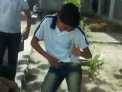 Kaio Breno cantando no Liceu do Ceará