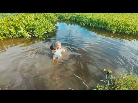 Be & Bi đi tắm ao