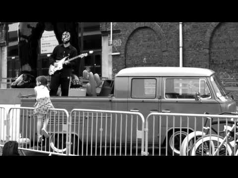 The RHINOGRADES - Twingo (joe vibrato's bus reverb version)