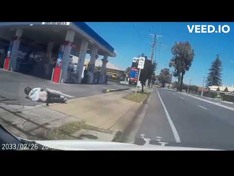 Unbelievable Dash Cam Insurance Fraud / Carjacking attempt Fail.  You Won't Believe Your Eyes!