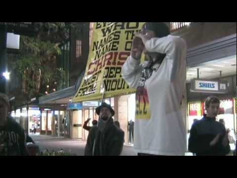 Preaching/evangelism in Rundle Mall, Good news, 2012-04-27 20-44