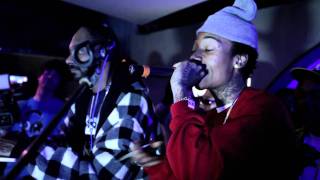 Wiz Khalifa W/ Snoop Dogg- Black And Yellow (Live)