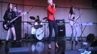 THE TRAPS - Fall Behind Me [The Donnas cover] / Dirty Deeds [AC/DC cover] - Live in Seoul