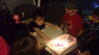 Kiaras 1st Birthday🎈👶😍Singing Happy Birthday