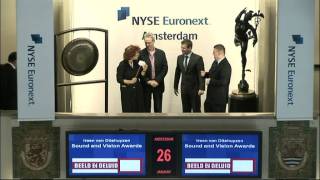 26 January 2012 Sound and Vision Award Winner Performs the Opening Gong Ceremony