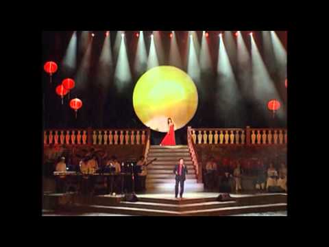 Thể hiện bởi Elvis Phương