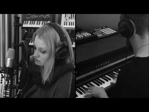 Norma John - Gravity (acoustic live)