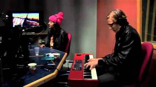(HD) Marina and the Diamonds - Shampain (Acoustic - BBC Radio Nottingham 02/10/2010)
