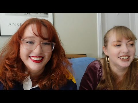 Server Reacts to Restaurant "Am I The A**hole" Stories!