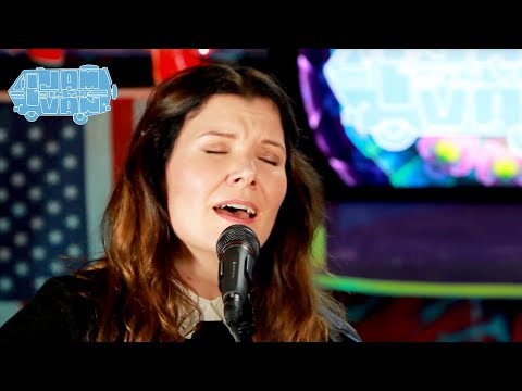 TEDDY THOMPSON AND KELLY JONES - "Don't Remind Me"  (Live in Austin, TX 2016) #JAMINTHEVAN