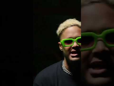 #AvrilPerezBlog  Loco Contigo ~ Townix  ~ Josue Escogido