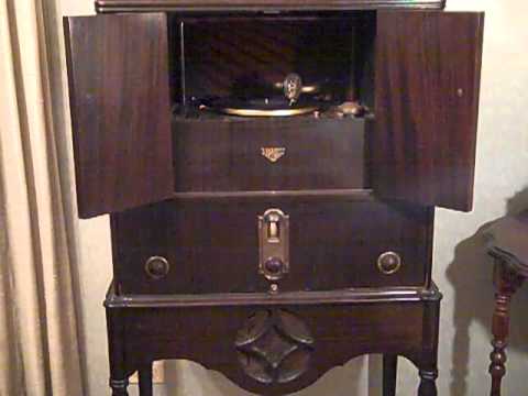 ISHAM JONES LOUIS PANICO - POPLAR STREET BLUES - ROARING 20'S VICTROLA RADIOLA