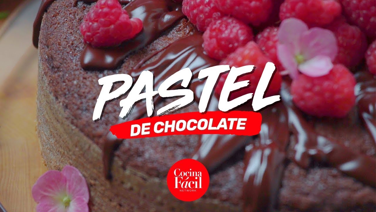 Pastel de chocolate con frambuesa 🎂 | Cocina Fácil