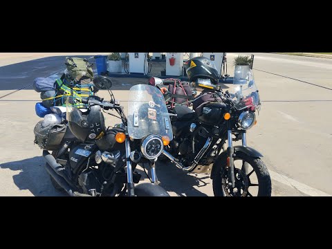 ROYAL ENFIELD Y KEEWAY SUPERLIGHT ACAMPANDO CON VIENTO Y FRIO