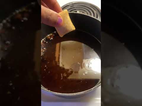 How to deep fry a Pizza Roll #Pizza