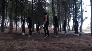 NJOMZA Move To Your Beat Alternative Dancé Crew - Raxell Hernandez