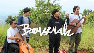 Nonton Music Video Berserah