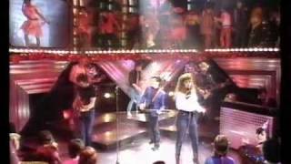 Kirsty MacColl - There's a Guy Works Down the Chip Shop - TOTP 1981