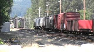 preview picture of video 'BNSF train crossing the Puyallup river bridge @ Sumner, WA'