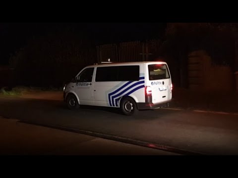 Armed soldier on the run after threatening corona experts