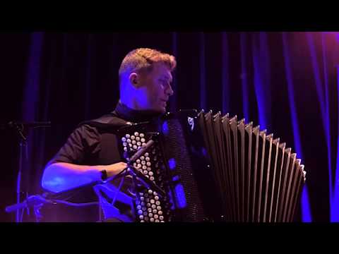 Mario Batkovic (LIVE) & Stringensemble. "INEUNTE FINIS" at Gurten Sessions