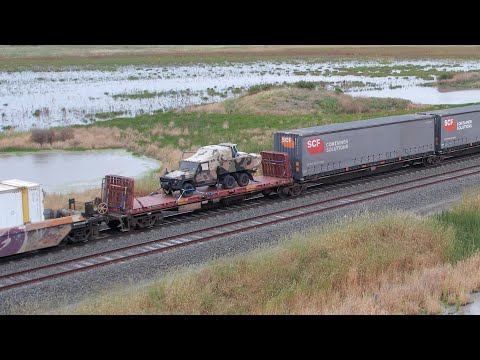 3XM4 Pacific National Steel Train With Bonus Vehicle & Shipping Containers (21/12/2022) - PoathTV