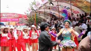 preview picture of video 'Carnaval de Oruro 2013, Banda Poopo Evo Morales bailando morenada.'