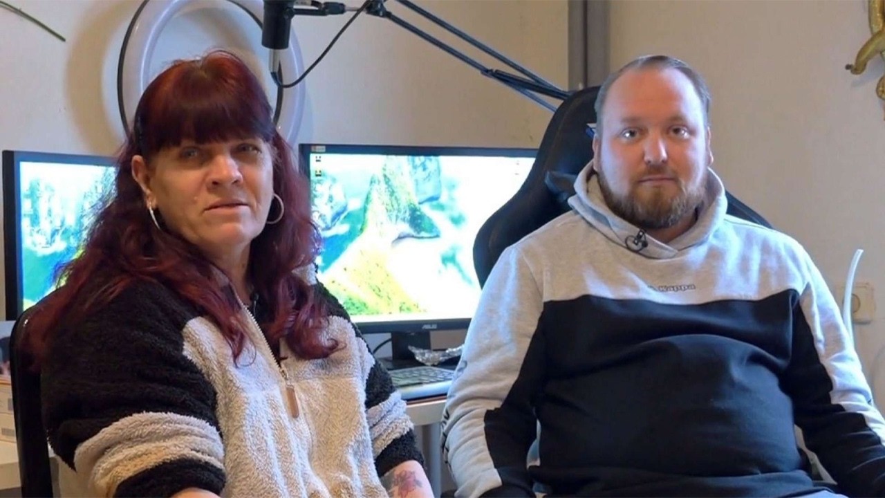 YouTube Thumbnail Downloader FULL HQ IMAGE