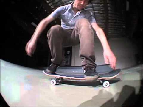 Trickepedia-Jimmy Carlin Fakie Frontside Heelflip