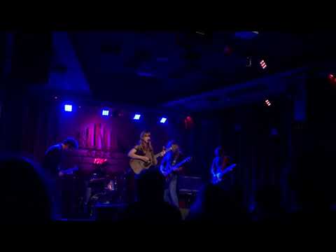 Fee Reega Madrid & Café Berlín. La Auto Muerte