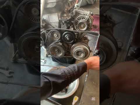 How to replace Toyota 1zz Alternator belt And Tensioner Automatic