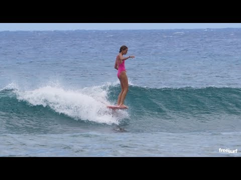 Longboard / Natalia Smith at Queen's in Waikiki - Freesurf Magazine