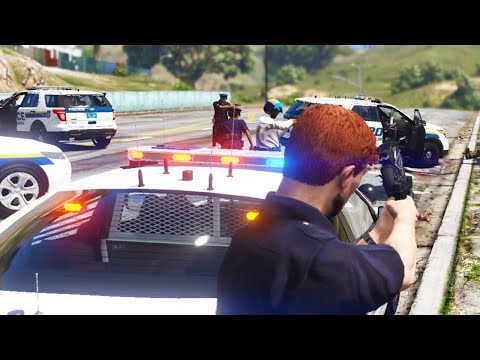 LSPDFR - Day 854 - Panic Button in Mirror Park