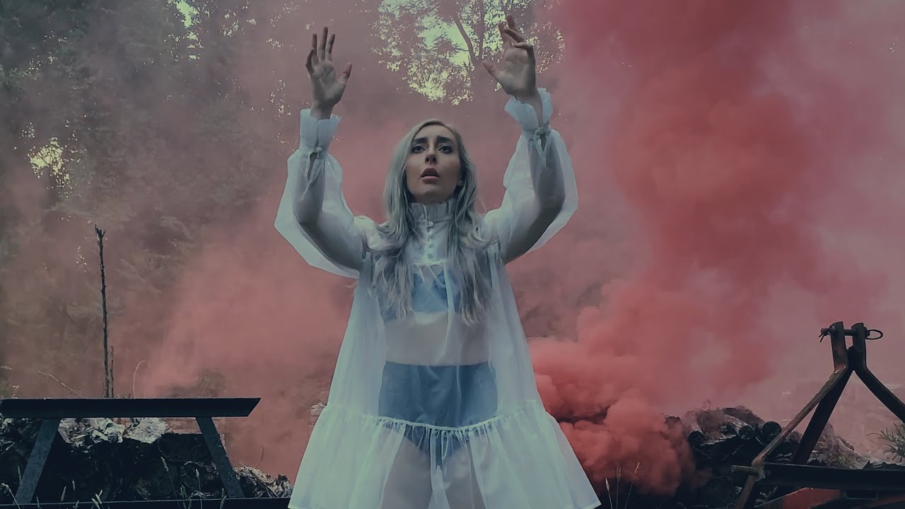 Lingua Ignota - PENNSYLVANIA FURNACE (Official Video) - YouTube