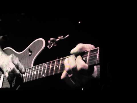 VAN HALEN  - CLOSE UP ON Eddie's HANDS TAPPING