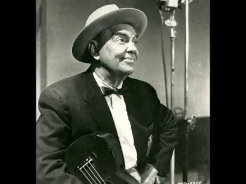 Cliff Edwards (feat Dickie Jones) - Give a little whistle