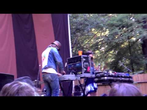 Peaking Lights: Midnight (Woodsist 2012)