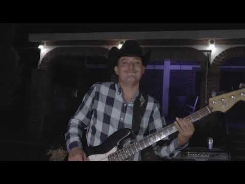 el hombre alegre Abel Bustillos