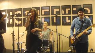 Phone Joan "Turning Pages" @ Big Dipper, Oslo, Feb 8, 2014