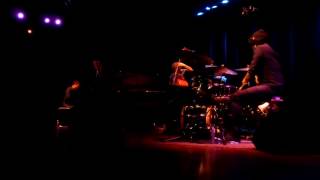 Vijay Iyer Trio - Live in het Bimhuis, 2 oktober 2016