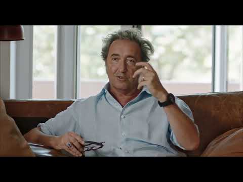 Laggiù qualcuno mi ama, di Mario Martone - clip 4: Paolo Sorrentino
