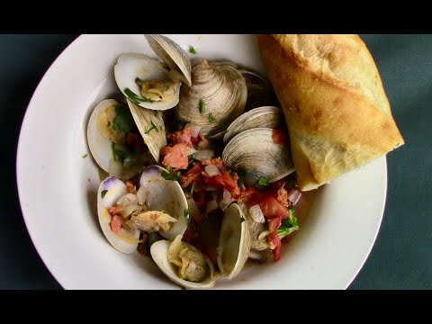 Mediterranean Style Steamed Clams
