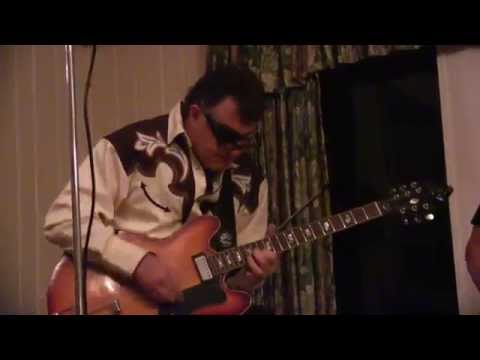 Mike Morgan And The Crawl jam