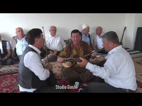 Behxhet Korpuzi - Me shqiponjen dykrenare