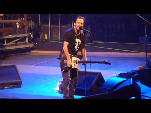 Pearl Jam ~ Dedication to Jeff Ament's Parents (Jobing.com Arena 11/19/13)