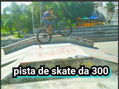 FUI NUMA PISTA DE SKATE