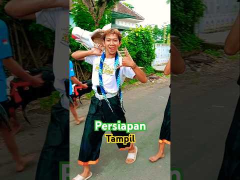 Get ready to appear in front of the audience #bantengan #shortsviral #jaranan #everyone #funny #v...