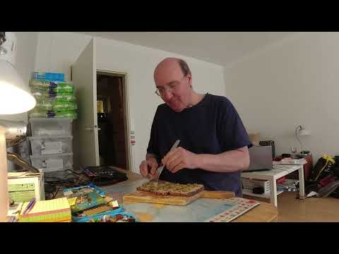 MongoTV_9972 -  Min Frokost - 3 Skiver RUGBRØD Med BACON LEVERPOSTEJ og GRØNNE OLIVEN