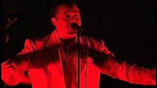 Faith no More - Tony's Theme (Scarface) La Gala 29/10/2009 Chile [Pro shot]